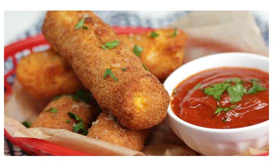 Mozzarella Sticks Poutine 炸芝士條薯堡